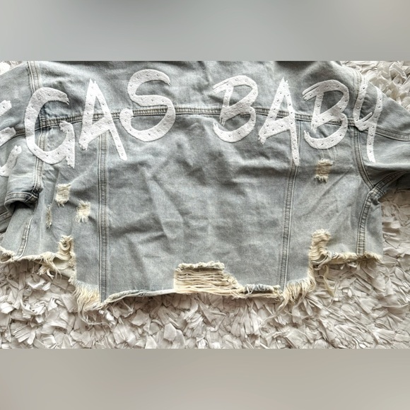 NWT VEGAS BABY Crop Light Denim Jacket Size M/L - Picture 10 of 10